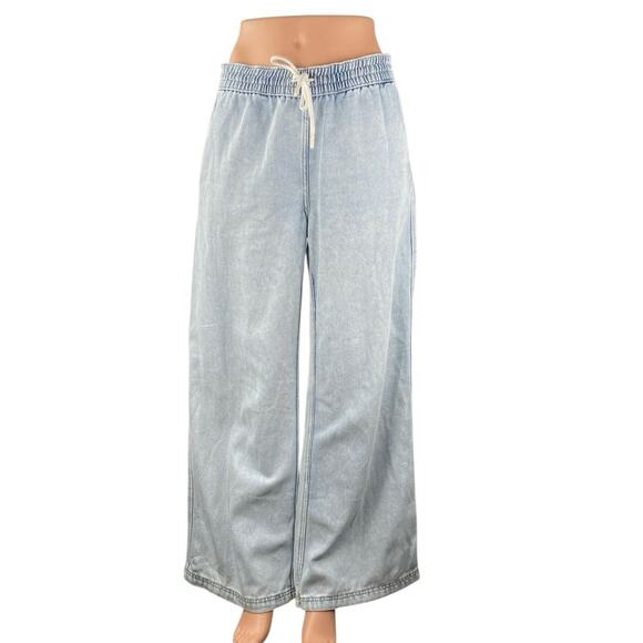 H&M Divided Women's Blue Light Wash High Rise Baggy Wide Leg Denim Jeans Size S - Picture 1 of 5